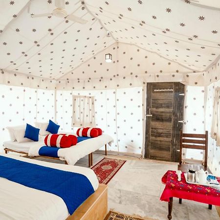Sām Kai Kabila Desert Camp מראה חיצוני תמונה