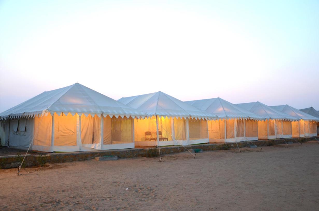Sām Kai Kabila Desert Camp מראה חיצוני תמונה